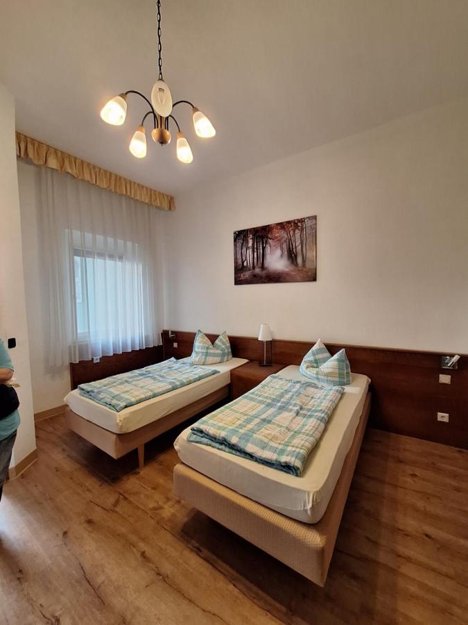 Gaststaette Und Pension Zur Schiene Мерзебург Экстерьер фото